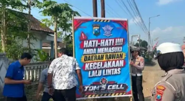 Polres Jember Masifkan Edukasi Berkendara Aman di Titik Rawan Kecelakaan