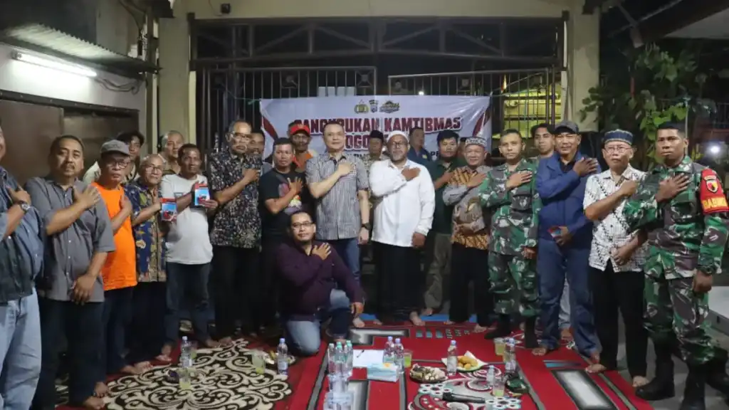 Perkuat Sinergi dengan Warga, Polres Tanjung Perak Gelar Cangkrukan Kamtibmas di Sidotopo
