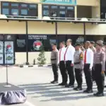 12 Personel Polres Tanjung Perak Terima Penghargaan