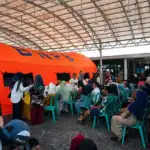 Warga Ampel-Sidotopo Terima Bantuan Beras
