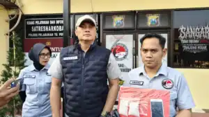 Satresnarkoba Polres Pelabuhan Tanjung Perak Amankan Kurir