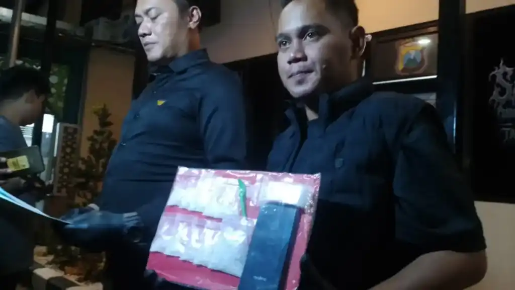 Modus Ranjau Terbongkar! Satresnarkoba Tanjung Perak Ciduk Pengedar