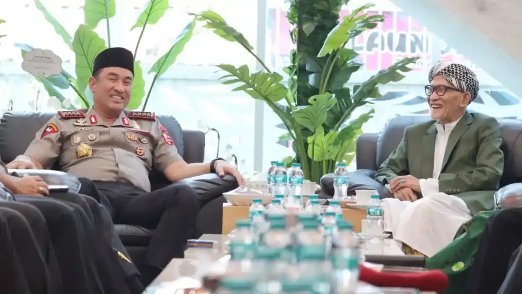 Kapolri Silaturahmi dengan Rais Aam PBNU