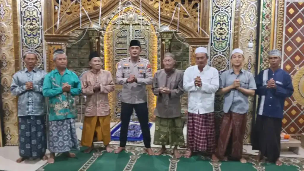 Polsek Kenjeran Perkuat Kamtibmas Lewat Subuh Keliling